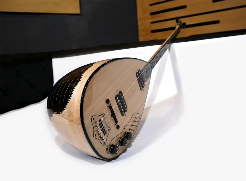 Saz Ebony X2 Electric (Avance 50% par Virement)